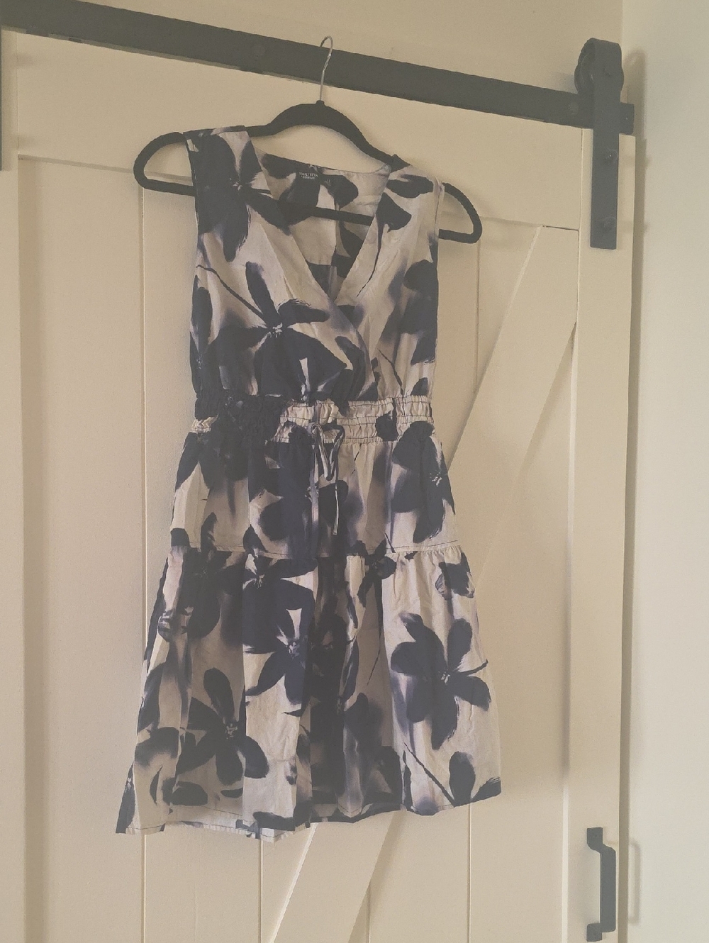 Simply Vera Vera Wang Navy and White Floral Tiered Mini Dress
